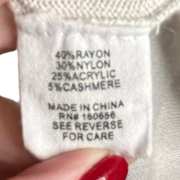 BRIT.NY. Cream Cashmere Blend Sweater Black LOVE. Valentine's Day Size Medium - Picture 8 of 10